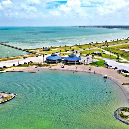 Rockport Waterfront Condo With A View Екстериор снимка